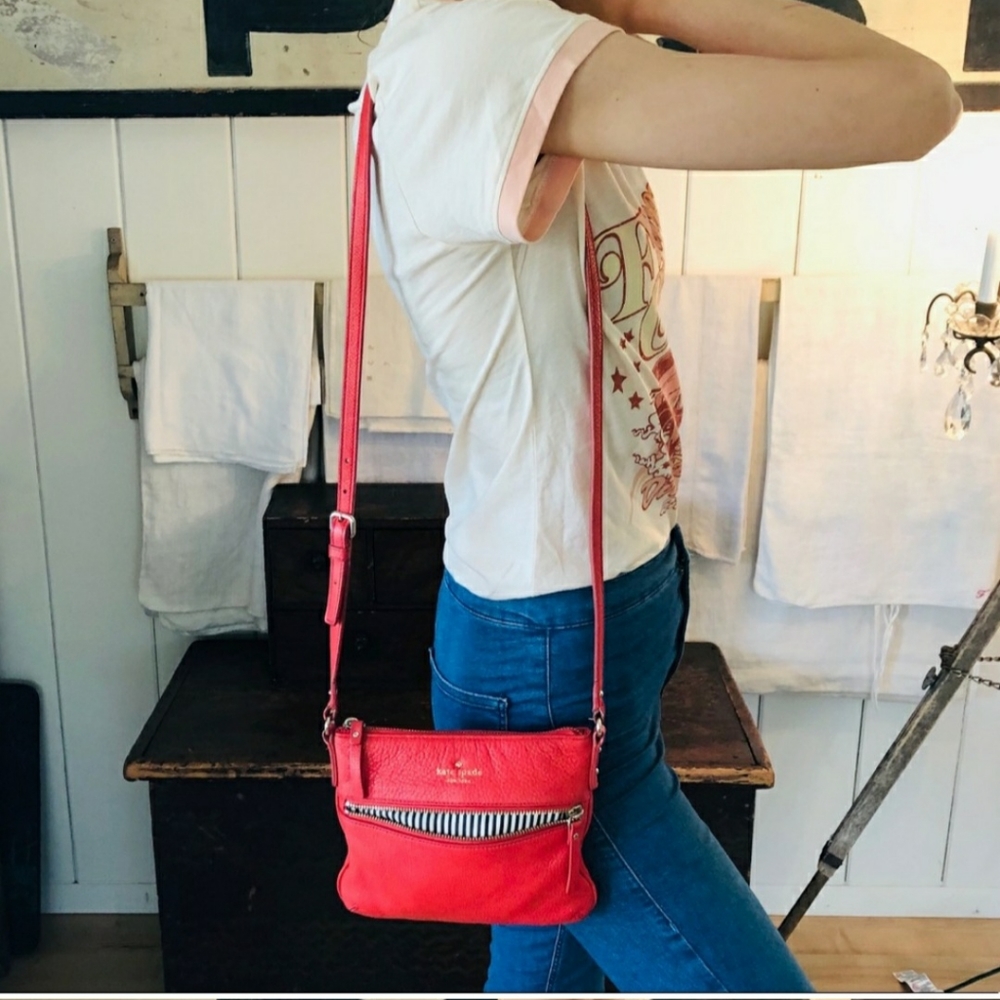 ♥️ Kate Spade ♥️ Dark Pink Leather Crossbody Bag